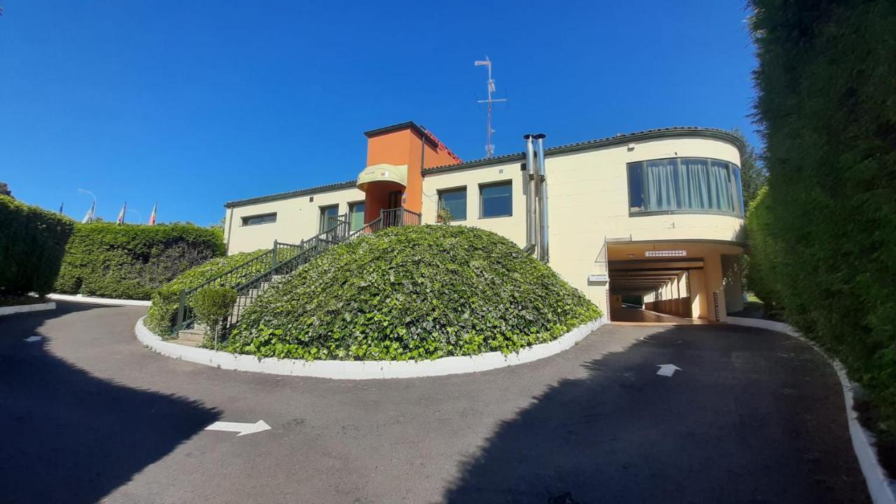 Motel Montecarlo Teo Exteriér fotografie